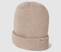 Strickmütze mit Label-Detail