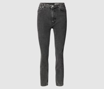 Jeans mit Label-Patch im Skinny Mom Fit