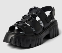 Sandalen mit Plateausohle