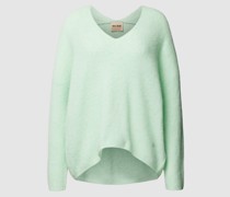 Strickpullover mit V-Ausschnitt