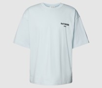 T-Shirt mit Label-Print