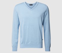 Strickpullover mit V-Ausschnitt