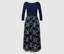 Cocktailkleid mit floralen Stickereien