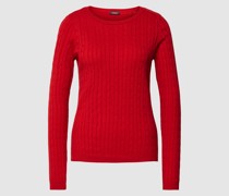 Strickpullover mit Zopfmuster