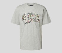 T-Shirt mit Label-Print