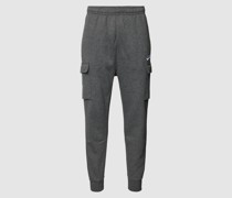 Sweatpants mit aufgesetzten Taschen