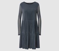 Knielanges Kleid in schimmernder Optik Modell 'Glitzer'