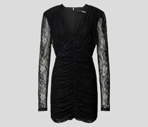 Minikleid aus floraler Spitze