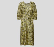 Seidenkleid in Midilänge