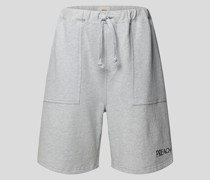 Sweatshorts mit Label-Stitching