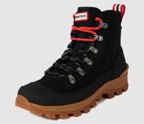 Schnürschuhe mit kontrastiven Details