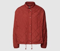 Steppjacke mit Eingrifftaschen