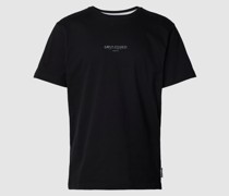 T-Shirt mit Label-Print