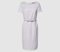 Minikleid mit Taillengürtel