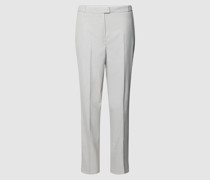 Stoffhose mit Bügelfalten