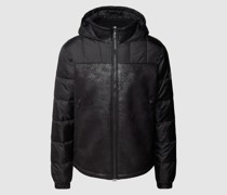 Jacke mit Kapuze