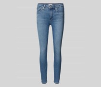 Skinny Fit Jeans mit Label-Detail