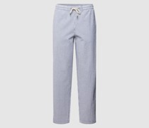 Hose mit Streifenmuster