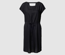 Minikleid aus Viskose mit floralem Muster