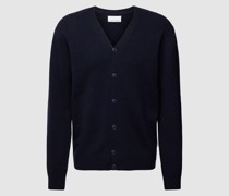 Strickjacke mit Knopfverschluss Modell 'Karl'
