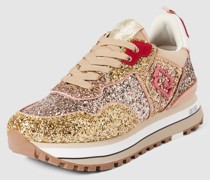 Sneaker mit Zierbesatz