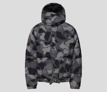Steppjacke mit Camouflage-Muster