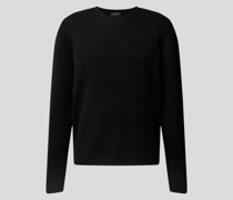 Pullover mit Ziernaht