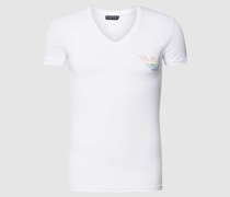 T-Shirt mit V-Ausschnitt Modell 'RAINBOW LOGO'