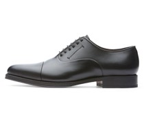 Schnürschuh