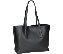 Shopper 'Bobby Adria'