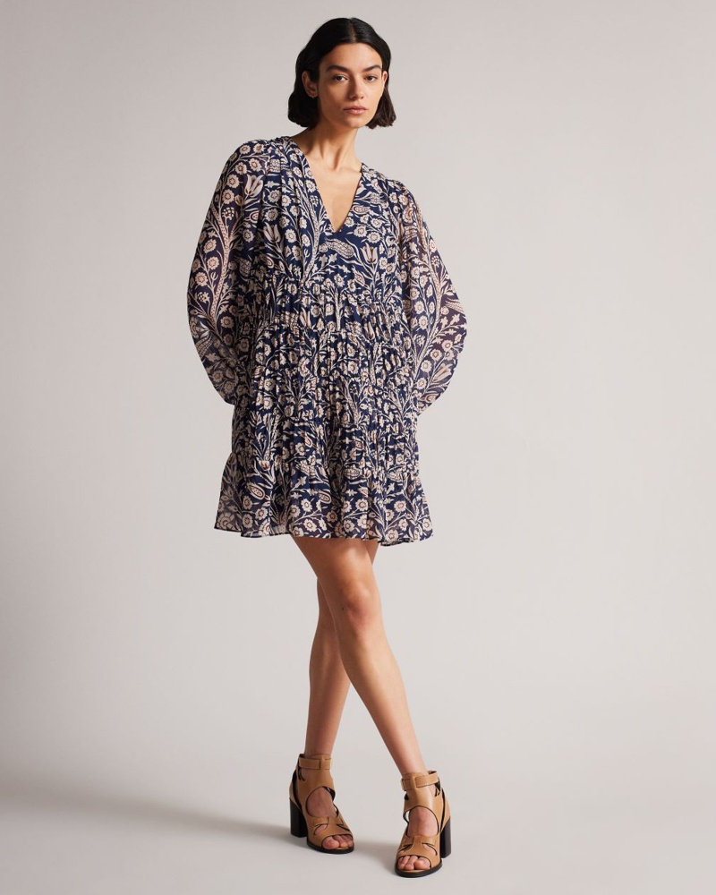 Ted Baker Damen Gestuftes Minikleid in Dunkelmarine Tarissa Ted Baker Damen Gestuftes Minikleid in Dunkelmarine Tarissa