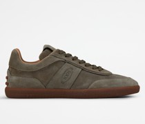 Sneakers aus Veloursleder