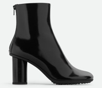 Atomic Stiefelette