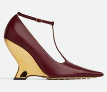 Punta Pumps Mit T-riemen