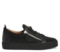 FRANKIE MONOGRAM Low-top sneakers