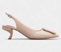 Slingback Pumps Virgule mit lackierter Schnalle aus Lackleder