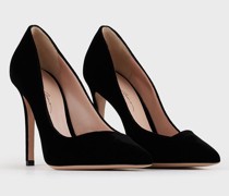 Pumps aus Leder in Samtoptik mit asymmetrischem Ausschnitt