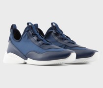 Sneaker aus Funktionsgewebe und Leder