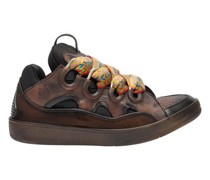 Sneakers Curb