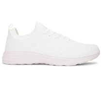 APL: Athletic Propulsion Labs SNEAKERS in White