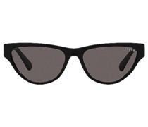Vogue Eyewear SONNENBRILLE in Black.