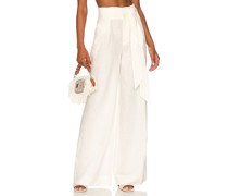 L'Academie HOSE COMILLY in White