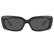 Vogue Eyewear SONNENBRILLE in Black.