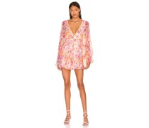 HEMANT AND NANDITA KLEID MIYU in Pink