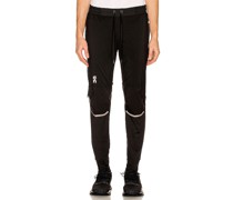 On LAUFHOSE ACTIVEWEAR in Black