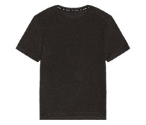 On SHIRT ACTIVEWEAR in Black