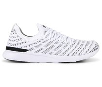 APL: Athletic Propulsion Labs SNEAKERS TECHLOOM WAVE in White