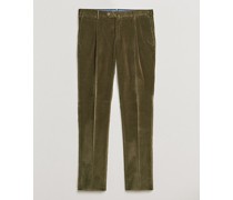 Slim Fit Pleated Cordhose Forest Green