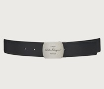 Reversible and adjustable belt