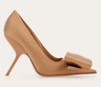 Pumps mit asymmetrischer Schleife